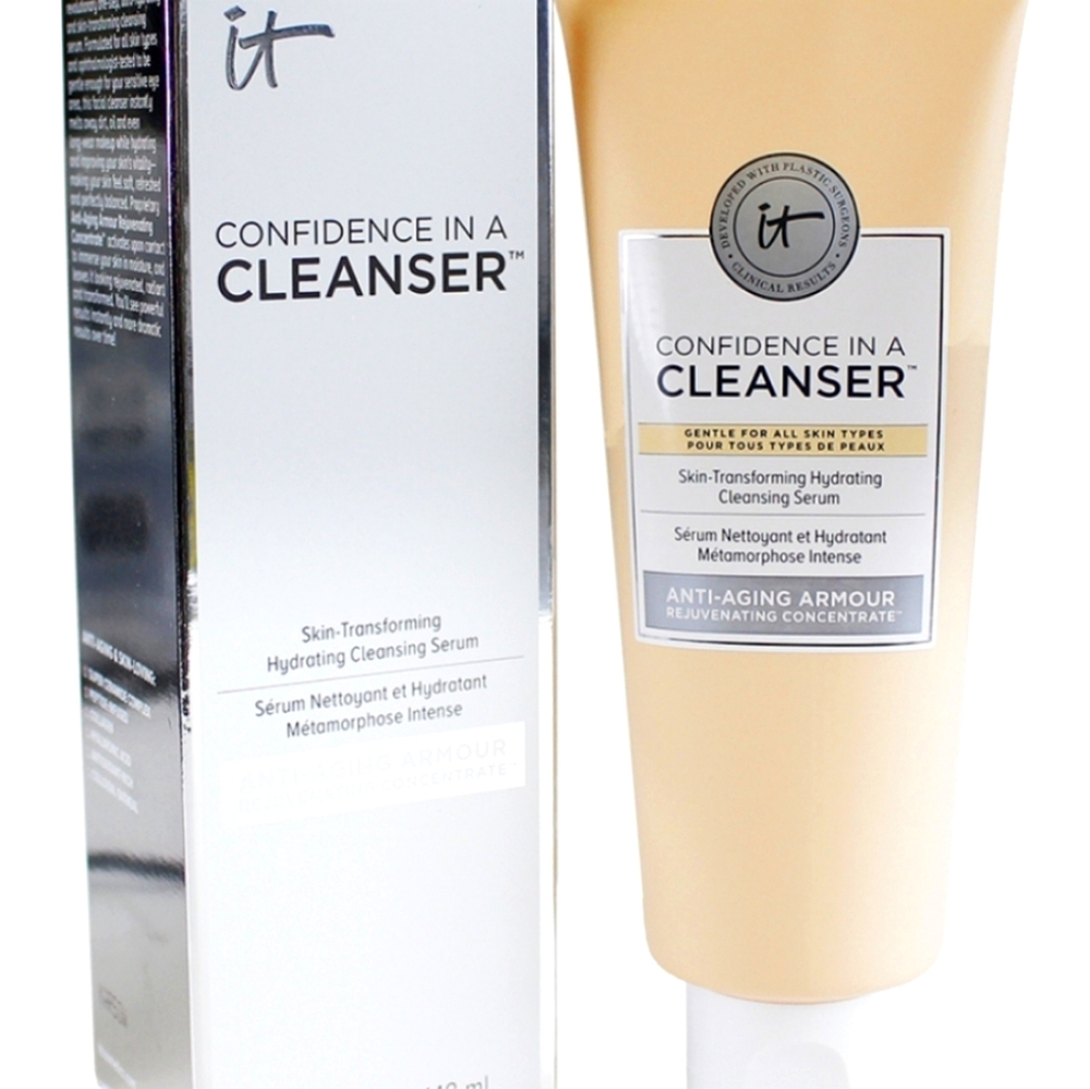 ITCosmetics Collagen Hyaluronic Acid Niacinimide Vitamin C Cleanser